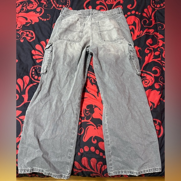 Garage Wide-Leg Flared Cargo Jeans - Picture 2 of 3